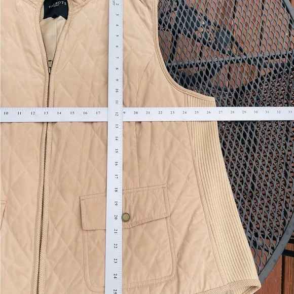 ❗️SALE❗️Talbot’s quilted vest. Perfect for spring/summer layering. - Picture 3 of 4